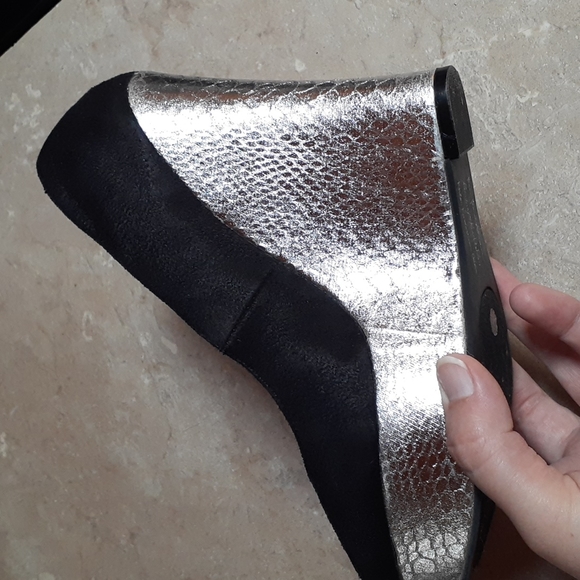 Kardashian Kollection Icon Wedges, Size 7M - Picture 6 of 8